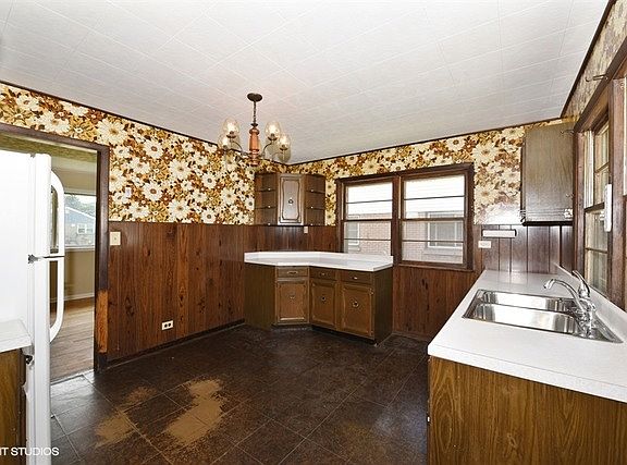 3rd image of 1212 Landen Dr