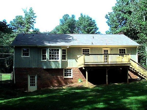 Private and big back yard.  Brand New Deck!