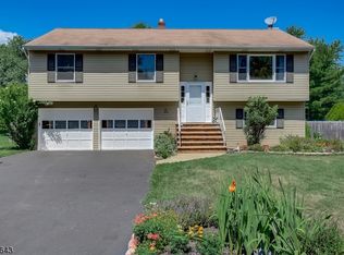 3 Dutch Rd, Somerset, NJ 08873