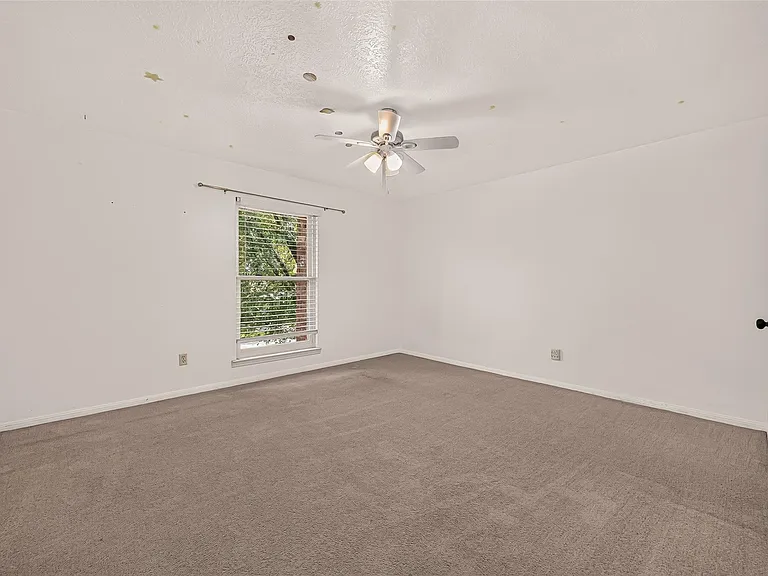 12619 Chriswood Dr — Photo 23