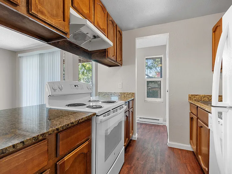 720 Lander Street — Photo 12