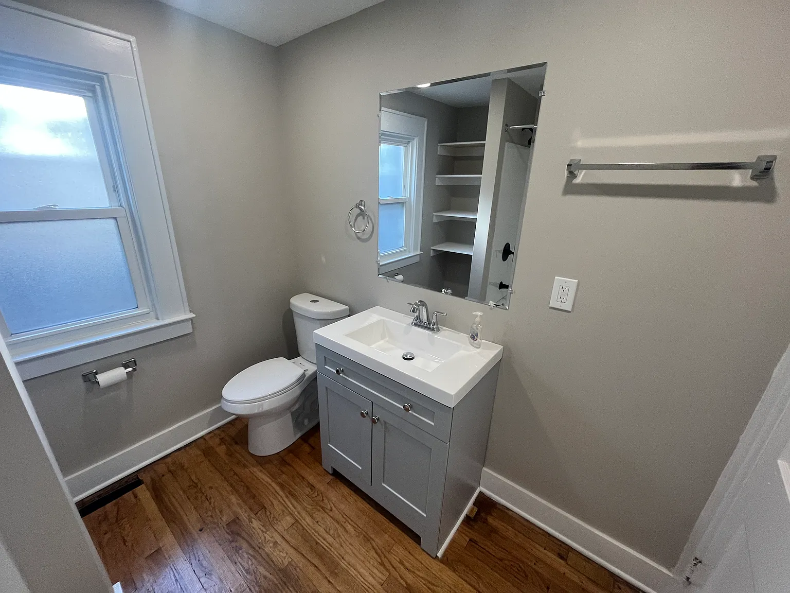 2 bed, 1275 sqft, $1,975 — Photo 3