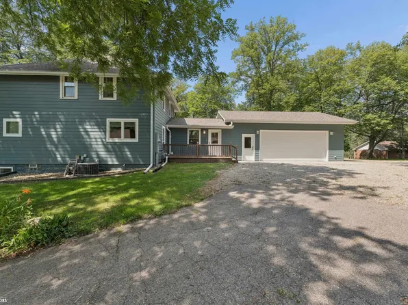 4466 Park Ave, Clear Lake, IA 50428