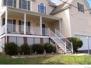 2908 Lyndhurst Pl, Chester, VA 23831