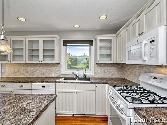 4th image of 7070 Cherry Valley Ave SE