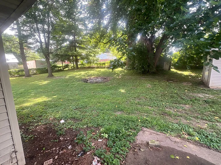 409 N Ewing St — Photo 10