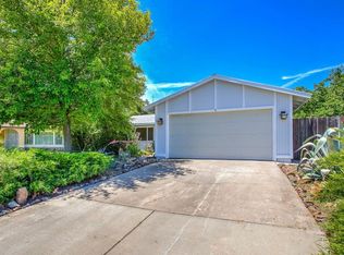 6 Weott Ct, Sacramento, CA 95823