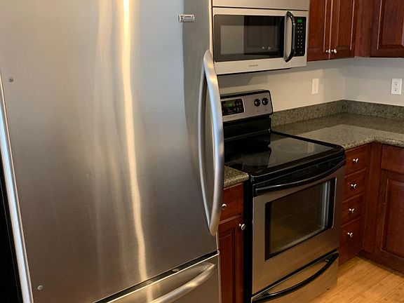 5th image of 1414 W Marshall St APT 409