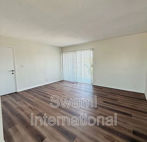 836 W 79th St #4 — Photo 24