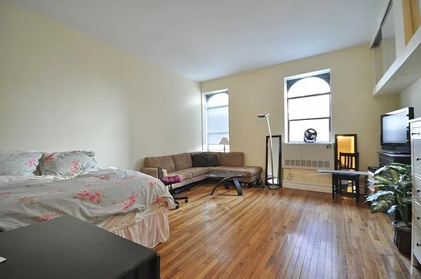 Rented by Keller Williams NYC | media 15