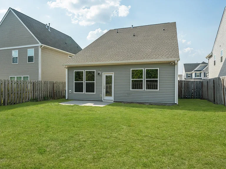 596 Count Fleet Ct — Photo 39