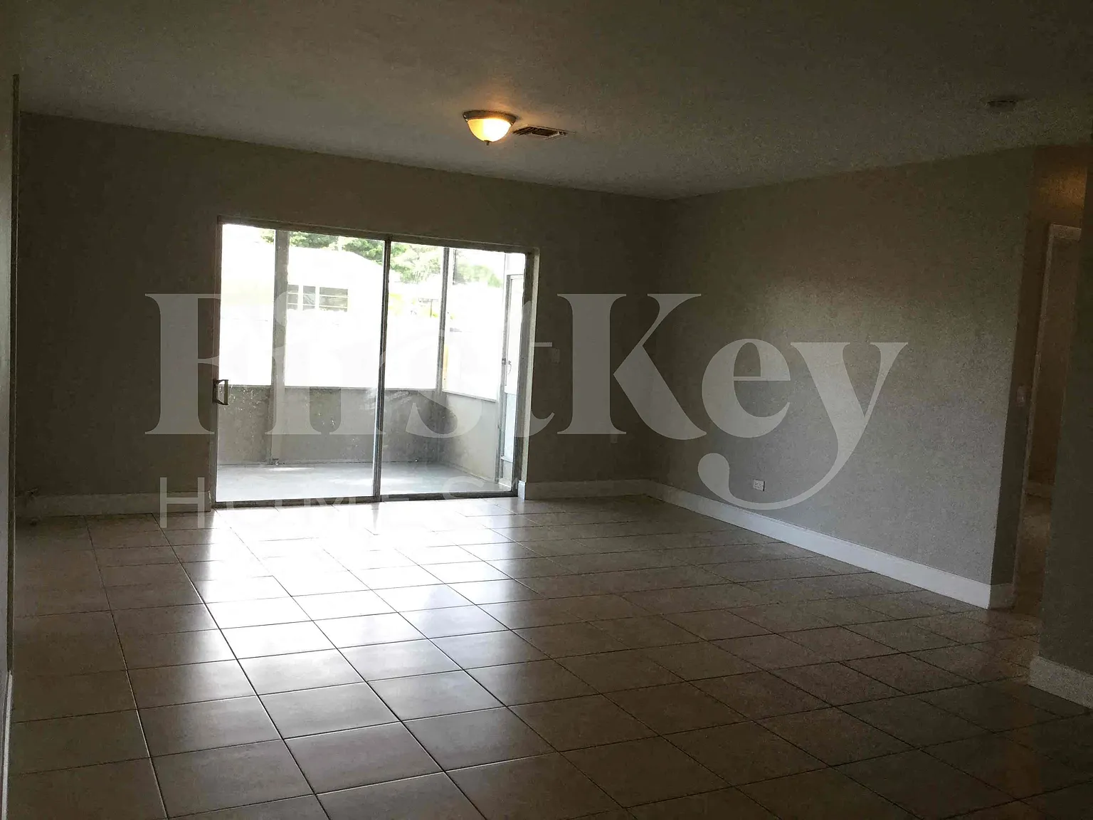 3 bed, 2.0 bath, 1342 sqft, $3,200 — Photo 3