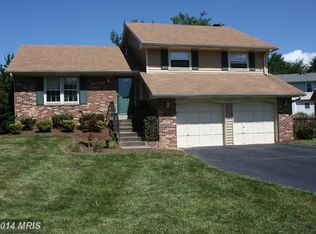 3202 Ravenscraig Ct, Herndon, VA 20171