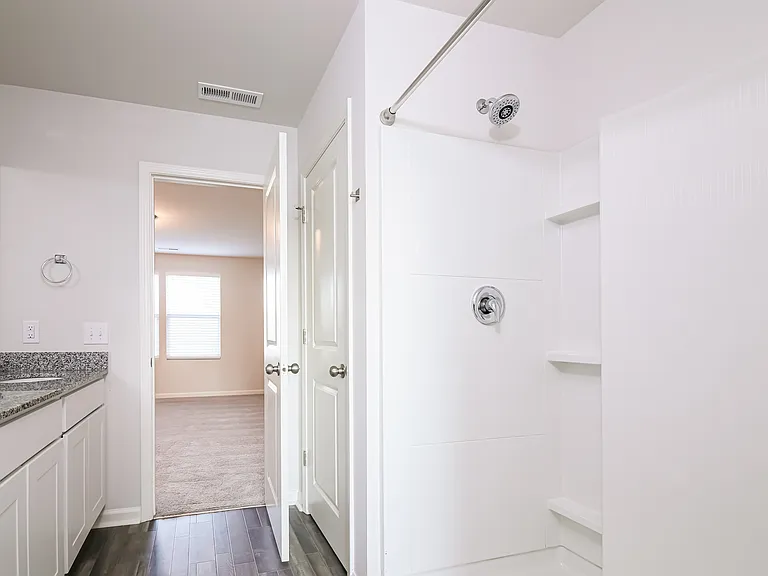 2400 Harbor Cv SW — Photo 10