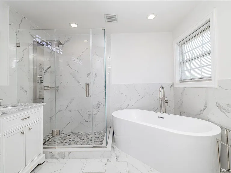 740 S Ocean Ave — Photo 36