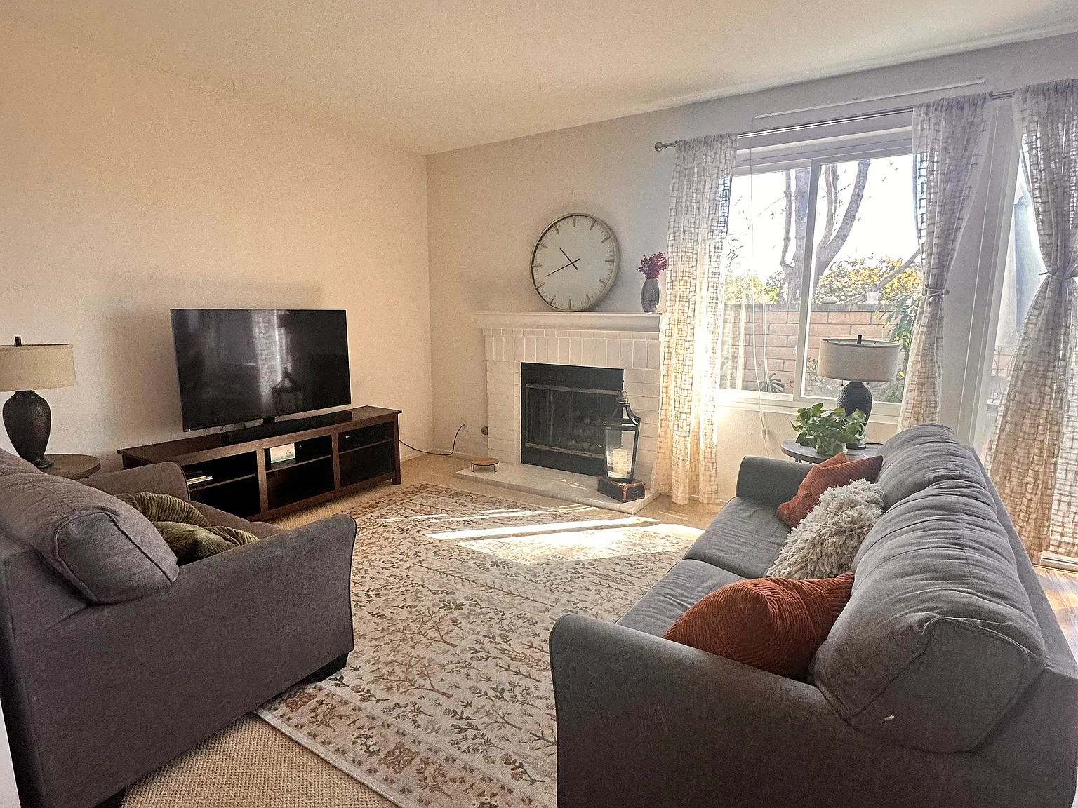 2 bed, 2.5 bath, 1386 sqft, $4,400 — Photo 4