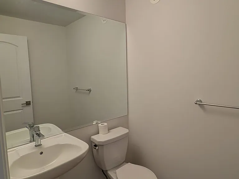 660 Colborne St W #30 — Photo 8