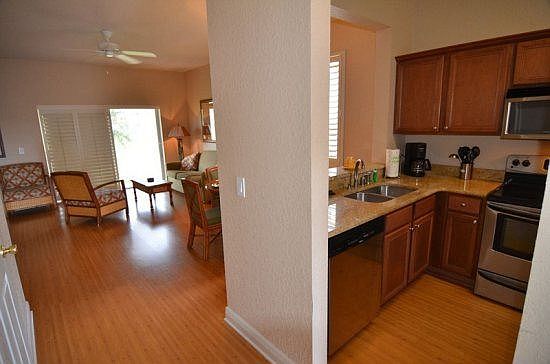 RP4T2959CA-interior-view