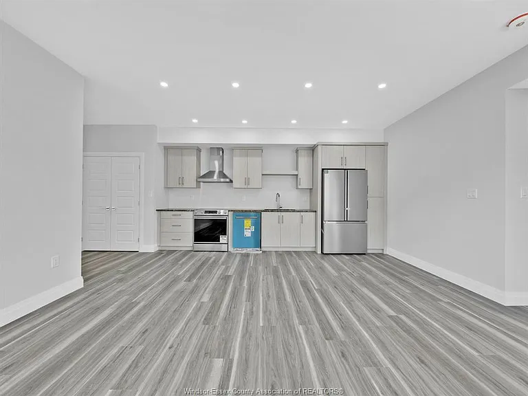 3549 Peter St #4 — Photo 10