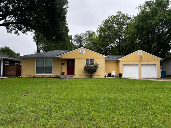 816 E Texas St, Grapevine, TX 76051