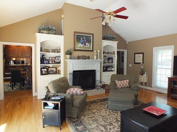 5th image of 2359 Falcon Hill Dr