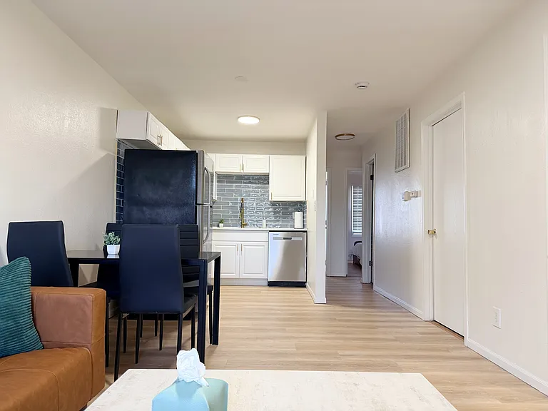 811 Mill St #811 — Photo 7