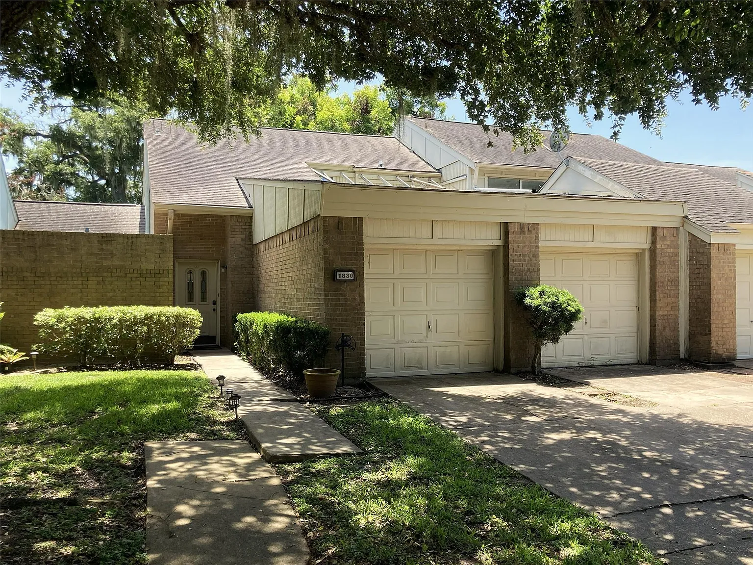 2 bed, 2.5 bath, 1746 sqft, $1,650 — Photo 2