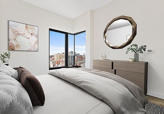 5th image of 171 Chrystie St #14D