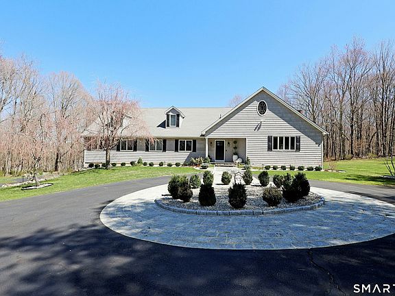 3rd image of 15 Dayton Road