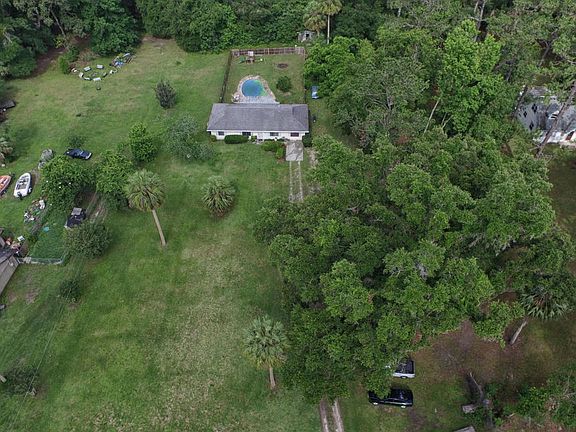 4th image of 4930 SE 28th Ct
