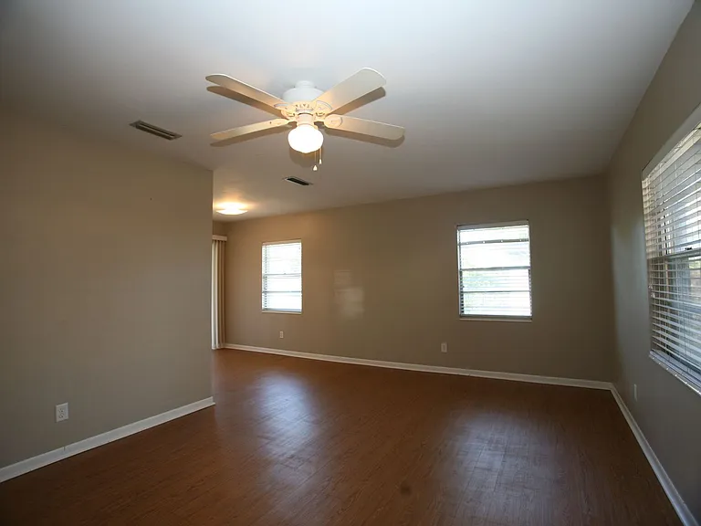 21804 Marlin Ave — Photo 3