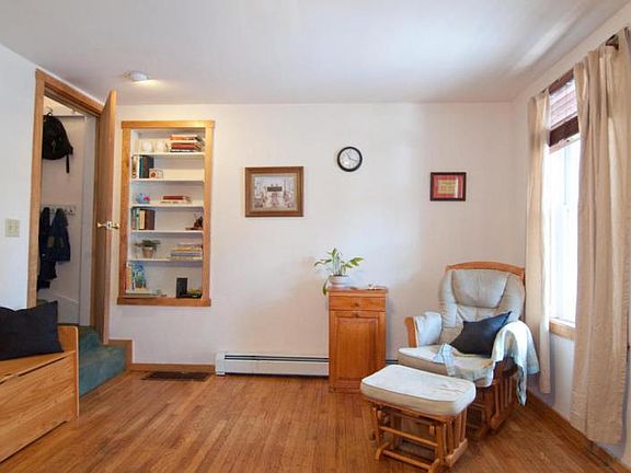 5th image of 326 S Charlotte St