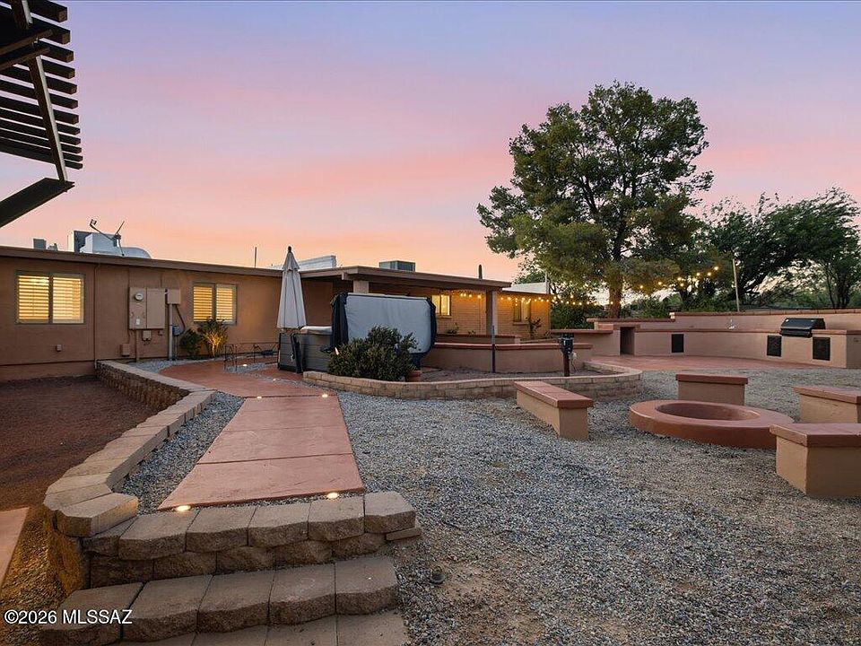 1st image of 8790 N Morning View Dr