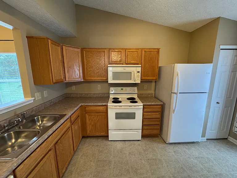 829 Jack Pine Dr — Photo 7