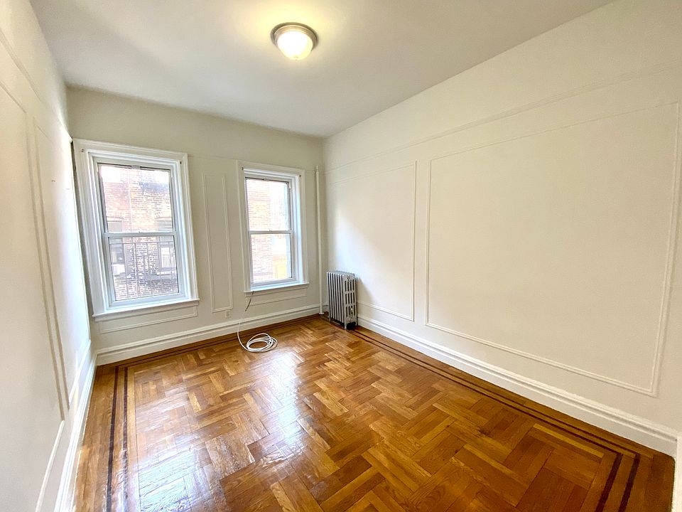 1st image of 220 E 36th St APT D4