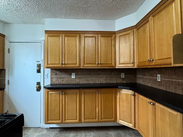 153-155 Avenue image 2 of 7