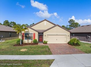 682 Old Country Rd SE, Palm Bay, FL 32909