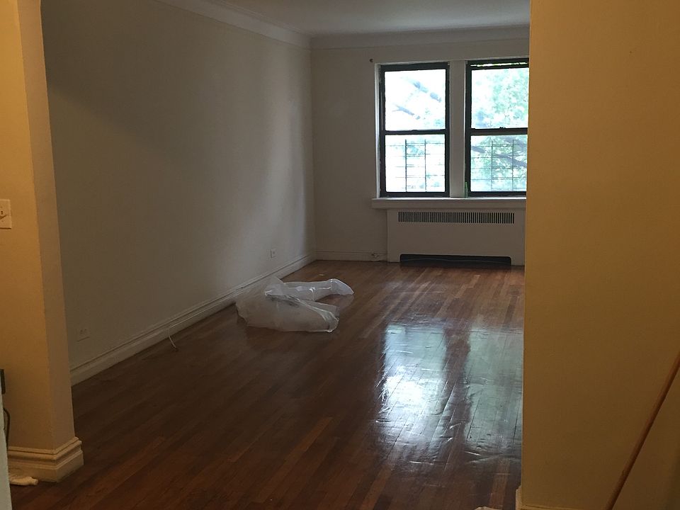 2nd image of 357 E 195th St APT 5G