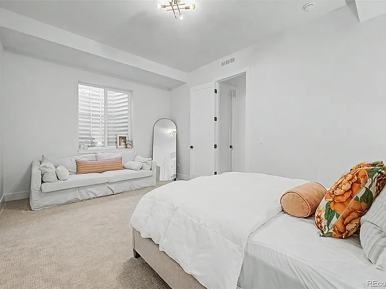 8 S Colorado Blvd — Photo 30