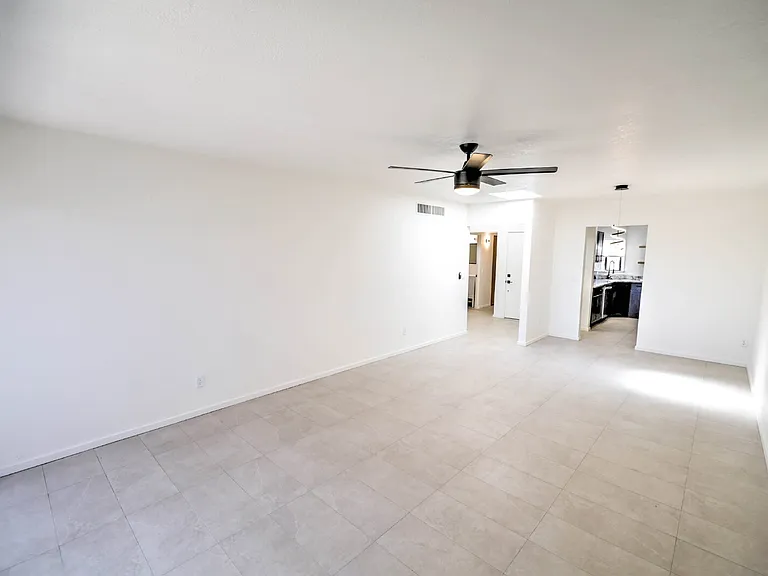 5144 N Avenida Primera — Photo 9