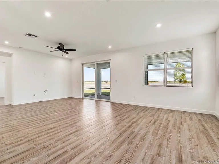 14143 SW Safi Ter — Photo 14
