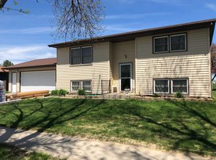 626 Crescent Dr, Mobridge, SD 57601