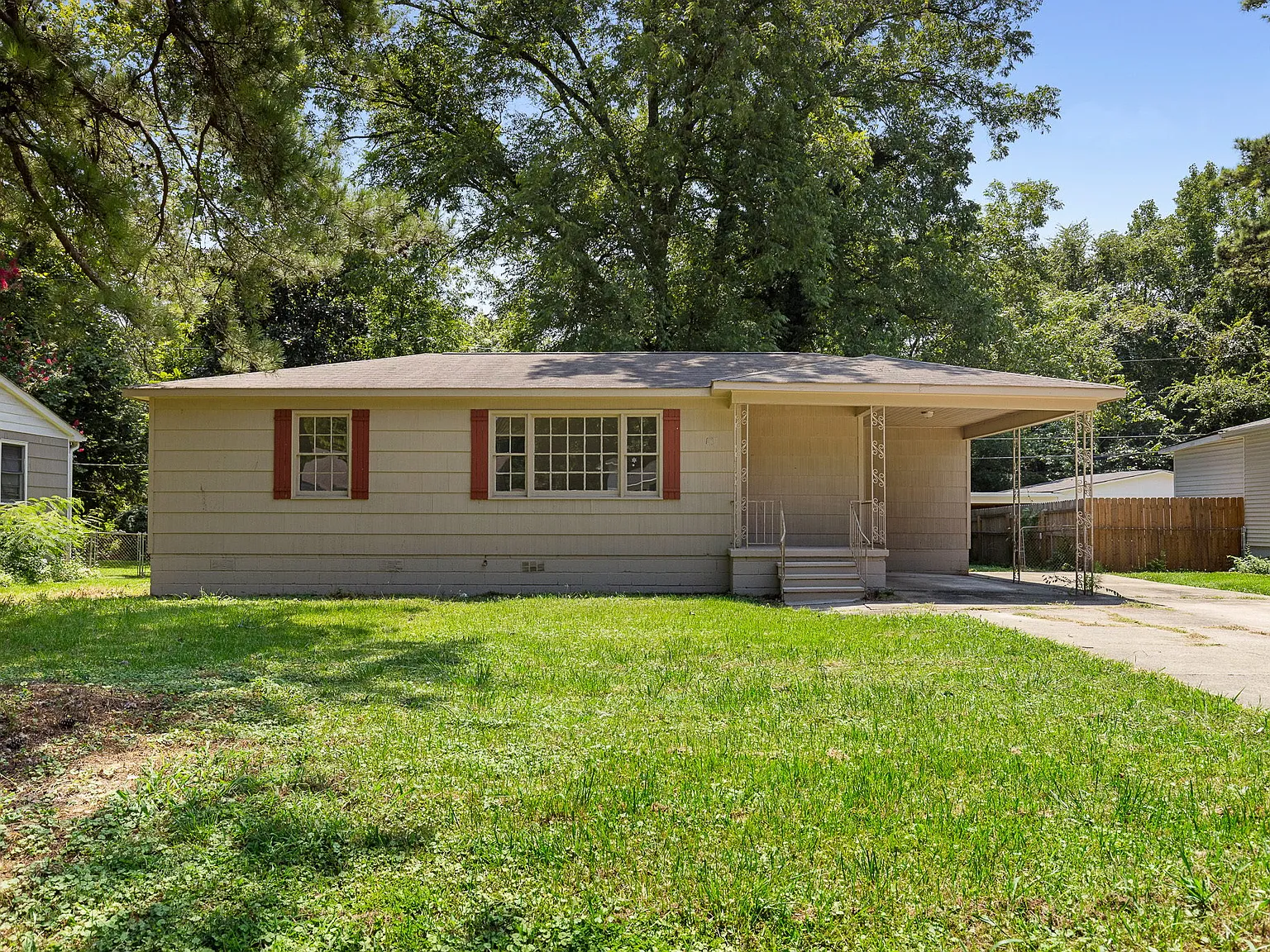 149 Rose Drive - 1 — Photo 2