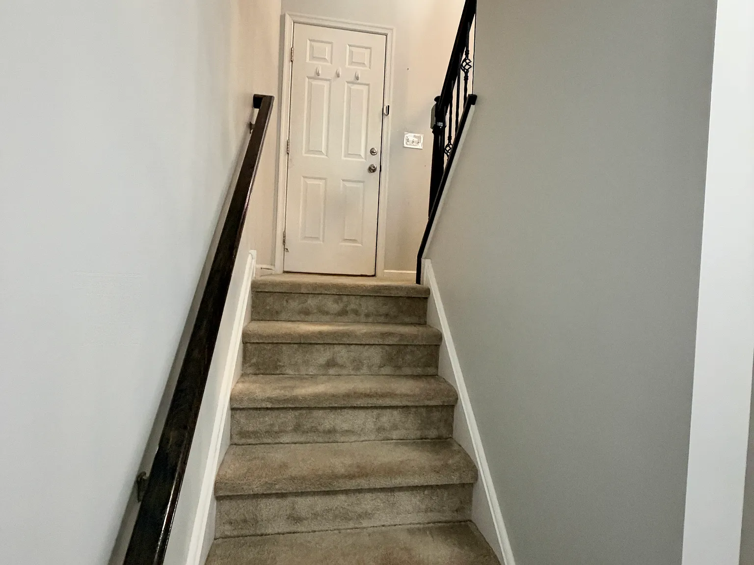 3 bed, 2.5 bath, 1772 sqft, $2,400 — Photo 4