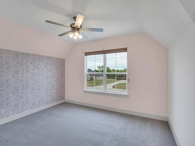 140 Farish Ln — Photo 29