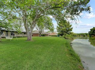 108 Lake Shore Dr, Wharton, TX 77488