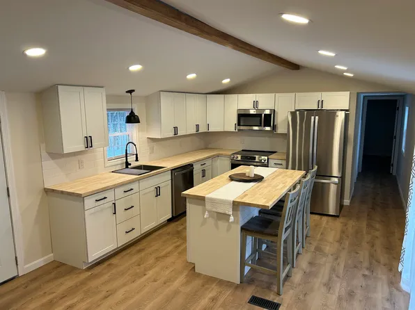 12 Pinecrest Estates, Lee, NH 03861