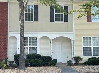 6079 Camden Forrest Dr, Riverdale, GA 30296