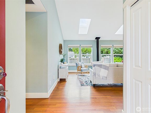 4th image of 72 Meg's Way