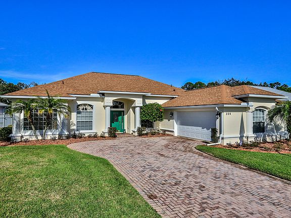 2nd image of 204 Zaharias Cir